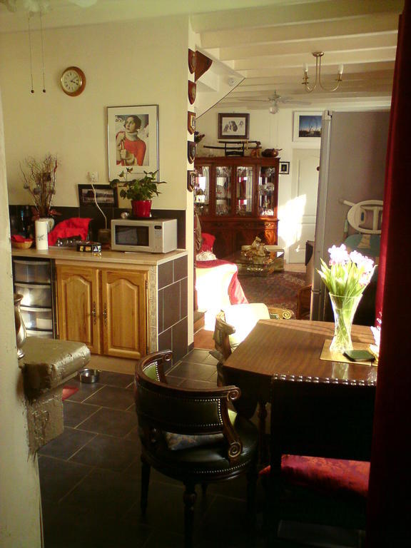 Les Trois Puits Bed and Breakfast Brion-pres-Thouet Exterior foto
